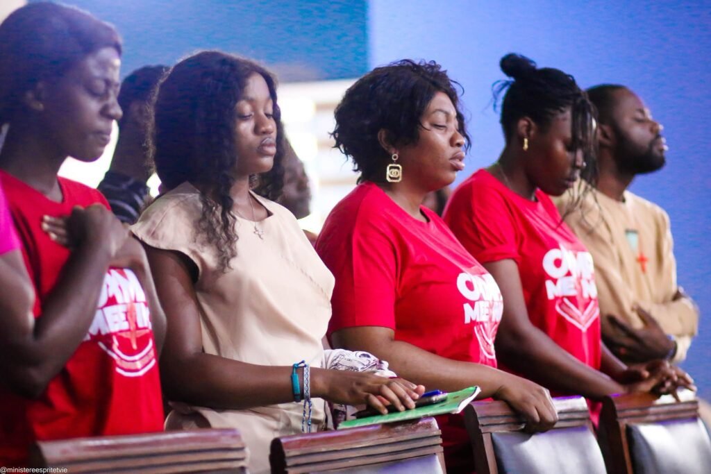 Young people from the Esprit & Vie campus gathered in worship